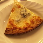 AQUARIUM - クワトロチーズピザ