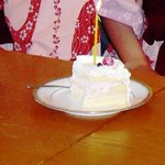 蔵王四季のホテル - 最後に食べたオプションのホールケーキで誕生祝い♪