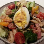 酒肴 あうん - 18品目の野菜サラダ（500円）