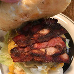 CENTER4 HAMBURGERS - クアトロバーガーのベーコン