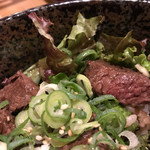 鉄板食堂 バレーナ - 牛サイコロステーキ丼ぶり