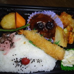 Maruyasu - こだいらブルーベリーデミハンバーグ弁当550円