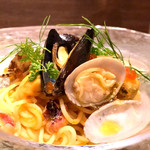 創作イタリアン Gemelli - 冷製パスタ ウニ風味の魚介のフェデリーニ 