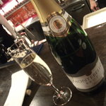 エスト! プロッシモ - 泡／モンテベッロ／スプマンテ・ブリュット／ＮＶ