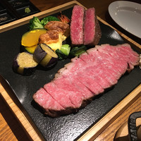 COLK  - 桜美味牛サーロイン53℃ローストビーフ クラシックスタイル（2980円/150g）、桜美味牛サーロインステーキ（3980円/150g）
