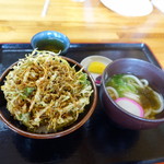 ひなたや 道の駅ビオスおおがた 物産館 - しらすかき揚げ丼うどん付き750円