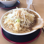 ガッツリラーメン 暁 - 学生ラーメン 大盛 ニンニク