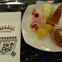 ロビーラウンジ 「マーブルラウンジ」 ヒルトン東京 - 