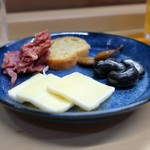 家庭料理 小川 - 燻製の店で買うてきはったん