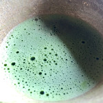 珈琲を注いで下層には珈琲が…