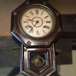 じゅらく - レトロな柱時計