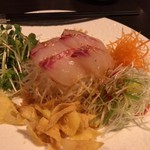 名家 華中華 イーマ本店 - 活け真鯛のお刺身～華中華スタイル～