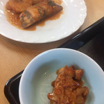 和菜 - 鶏肉のトマトソース煮と魚の煮付け