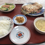 Chuugoku Ryourimei - 焼餃子定食(650円)ご飯お代わり自由