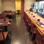 Tsubomi - カウンター席とテーブル席が有ります♪