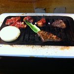 大衆焼肉 ジンギスカン - タレ唐辛子で頂く