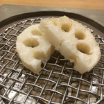 鮨割烹 汐 - 蓮根の天ぷら