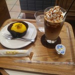 Kikohi - キャラメルラテ（アイス）とマンゴーココナッツケーキ