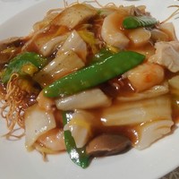 中国料理 桃園 - 五目入り焼きそば1728円（サービス料別）