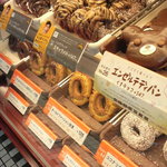 ミスタードーナツ - ショーケース