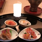 まき村 - (奥)桑名の蛤、独活・山芋・油揚の刻んだモノ、室津産赤貝、若芽、加減酢(”生姜)