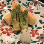 まき村 - 鹿児島蒲生の筍と山形のタラの芽の天麩羅