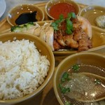 シンガポール海南鶏飯 - 海南鶏飯ハーフアンドハーフ