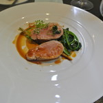 アキヒサ ハンダ - オランダ産仔牛のポワレ　セージの香り