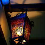 喫茶 ソワレ - ブルーじゃない照明もオシャレ。