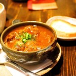 酒盃 - 牛すじと豆腐煮込み　700円