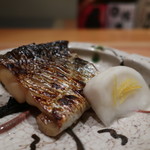 日本料理 幸庵 - 太刀魚の松葉焼きアップ