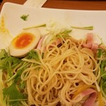 大阪の味らーめん 喜らく - 冷麺(何かにつけて物足りない味付け)