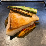 ラ カンパーニュ - マナガツオのポワレ、ピペラード添え