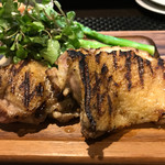 ラ カンパーニュ - 阿波尾鶏のグリエとアスパラとクレソンのサラダ