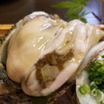 Izakaya Hibari - 岩牡蠣  アップ
