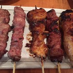 浦野屋 やきとん てるてる - 看板メニューのやきとんさん達