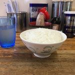 ラーメン六角家 - 結構量のあるライス