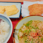 遠州菊川食堂 - 玉子焼き ¥183-(税込)   鯵フライ ¥108-(税込)
                       ご飯(中)  ¥140-(税込)   とん汁    ¥162-(税込)