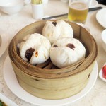 Golden Dragon Restaurant - チャーシューまん