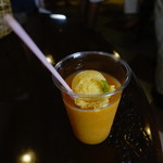 ジェラテリア アクオリーナ - 杏のグラニータ（550円）+杏のジェラート（+100円）（合計650円）税込