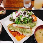 THE GEN'S BEER RESUTAURANT - タラの香草パン粉焼き定食  ¥980-(税抜)