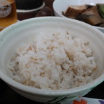 ナンリ食堂 - 麦飯アップ