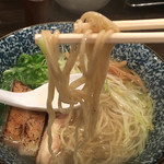 鶏そば　一瑳 - 細めのストレート麺