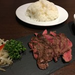 ステーキ＆ワイン 肉バルヤ - ウチヒラステーキ