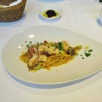 プリミ・バチ - 枝豆と海老とドライトマトとポルチーニ茸のスパゲッティーニ
