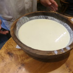 宇豆基野 - 目の前で豆乳ににがりを入れて豆腐をつくります