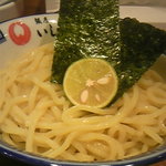 銀座 いし井 - 極太たまご麺