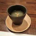 茶良ら - お通し（冬瓜のスープ）500円