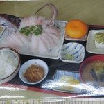 深海魚料理 魚重食堂 - メニュー写真（げほうの刺身）