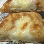 満寿屋商店 - とろ～りチーズパンの断面